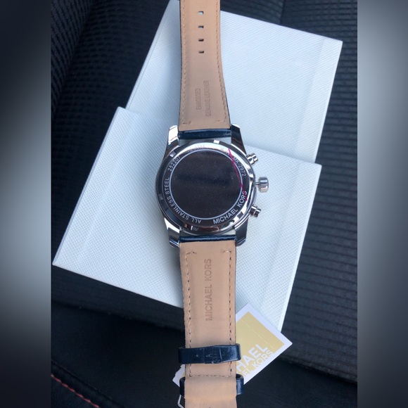 Michael Kors Watch - Picture 8 of 11